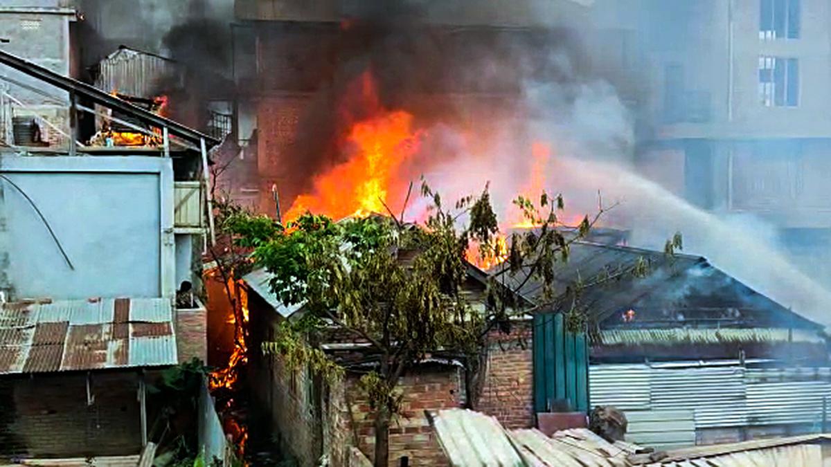 Manipur: Security personnel injured as fresh violence erupts in Imphal