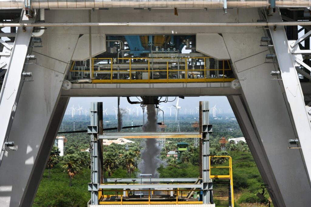 ISRO successfully tests 2000kN Semi-Cryogenic Engine at agency's ...