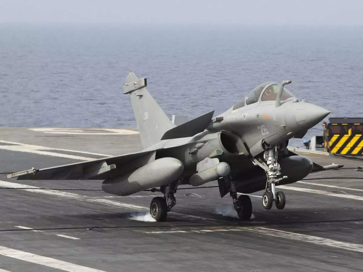 French and Indian Defense Officials Discussed Acquisition of 26 Rafale Marine Aircraft for Indian Navy