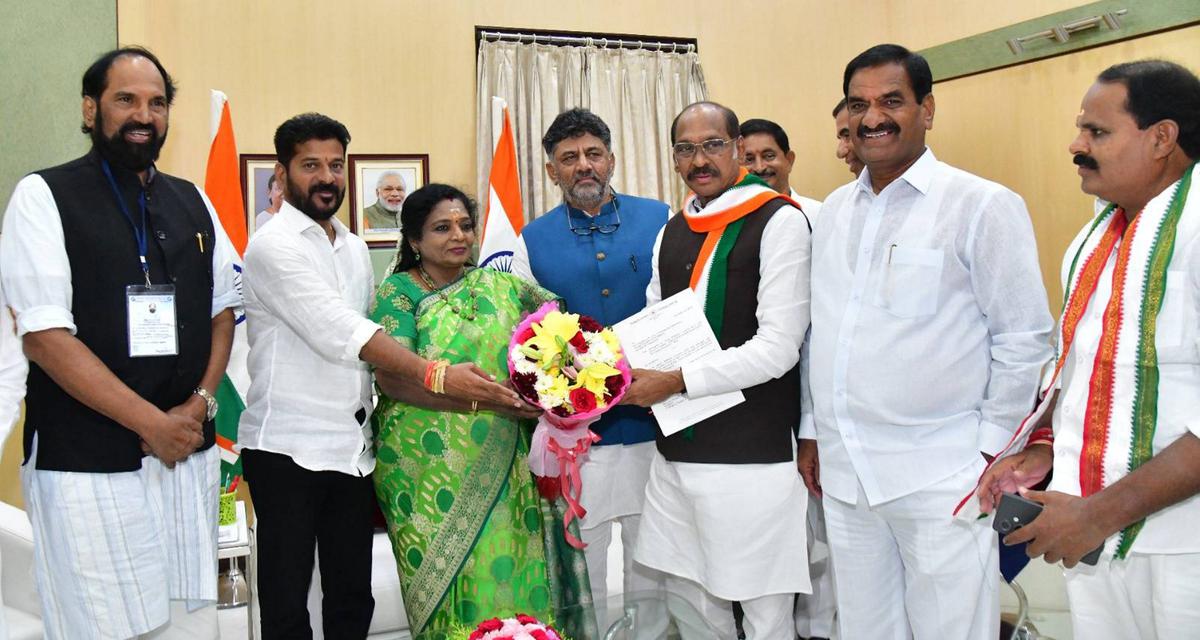 Congress President to Decide on Selection of Telangana Chief Minister