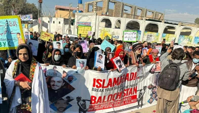 Pakistan: 44 Balochistan Government Employees Suspended for Involvement in Protest Sit-In Against Balaach Bakhsh’s Killing