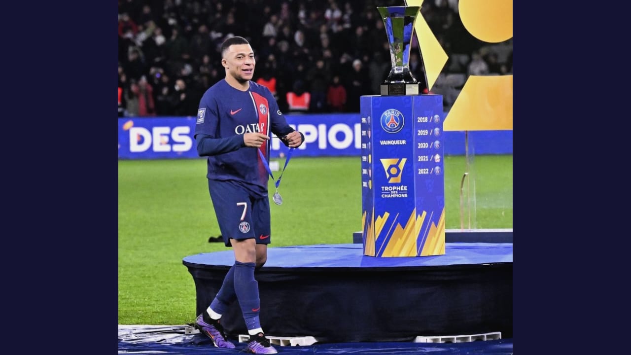 PSG starts off 2024 by Trophee des Champions title win, Mbappe hits winning goal