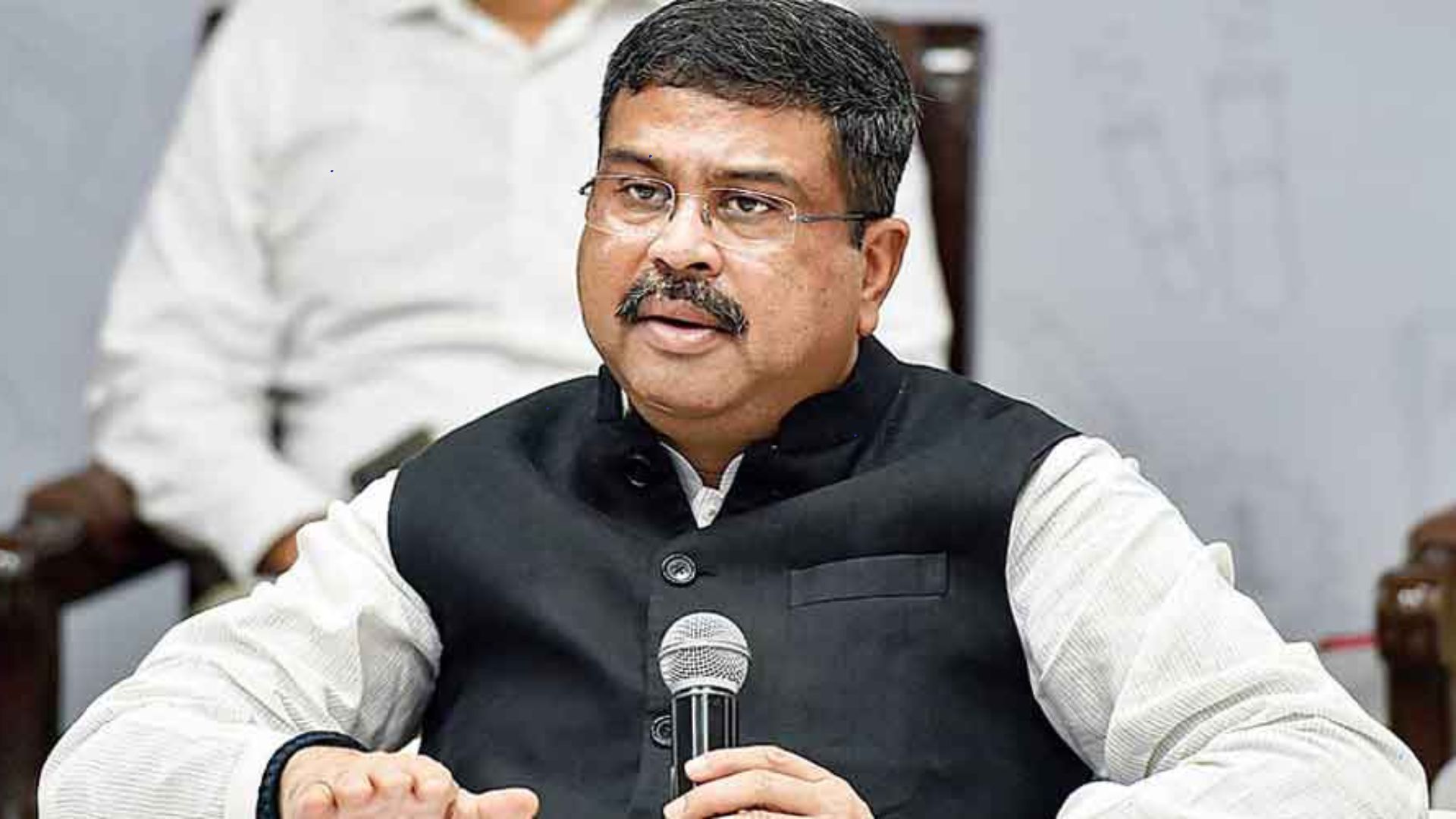 Union Minister Dharmendra Pradhan Attends Vivekananda Institute’s 24th Convocation in Delhi