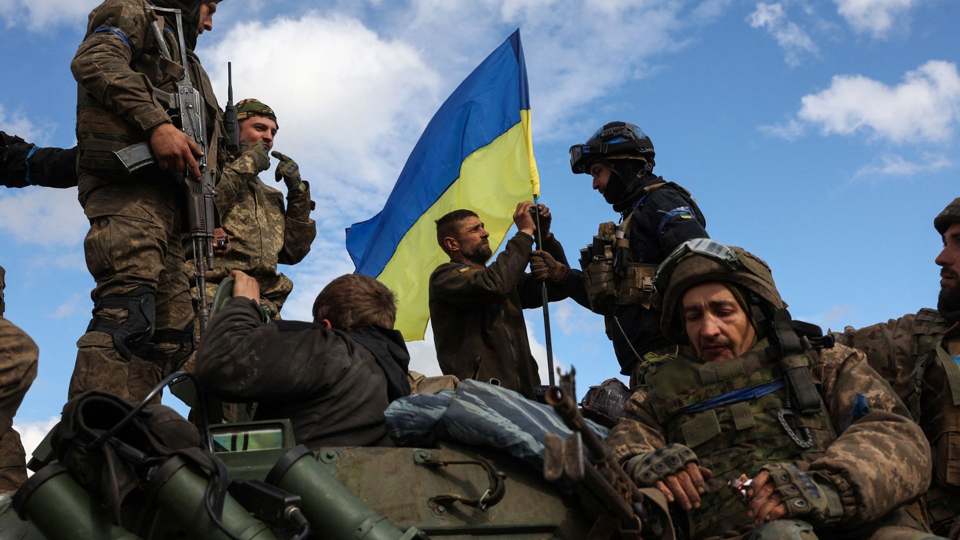 Ukrainian Security Forces Step Back from Avdiivka Amid Escalating Russian Attacks