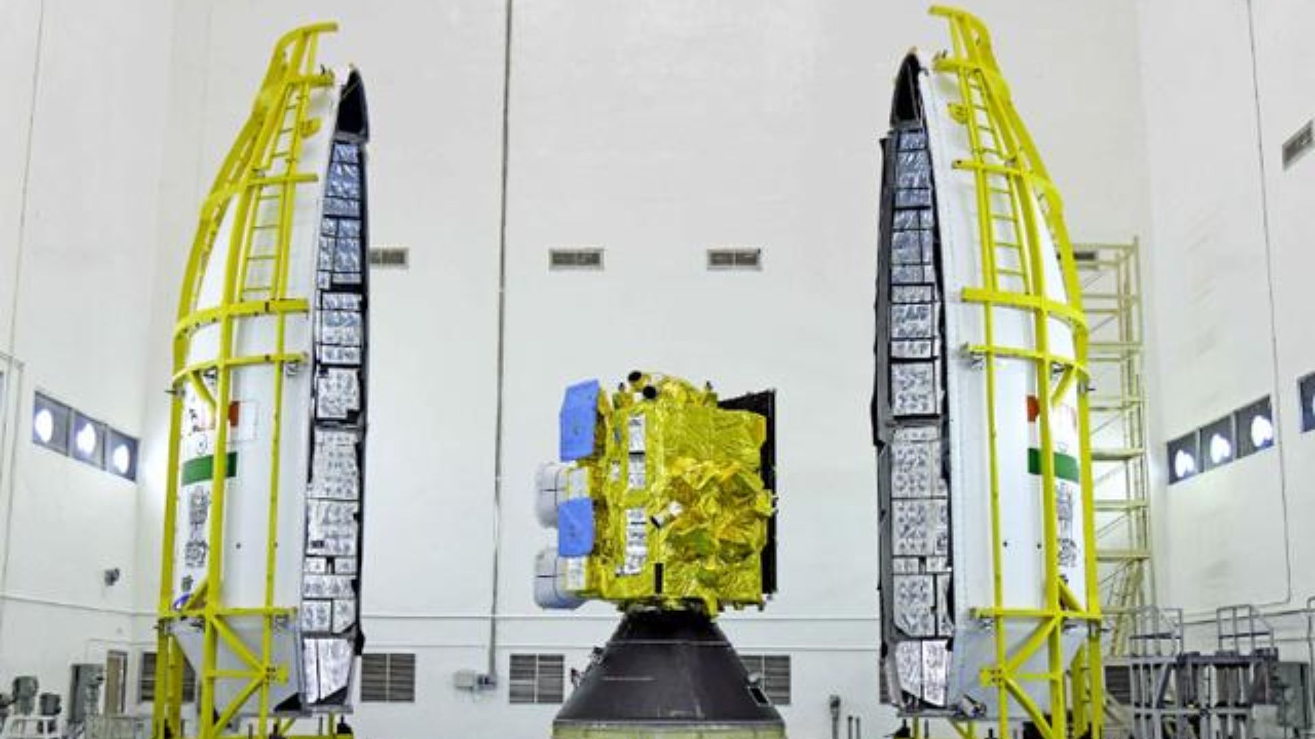 ISRO to Launch Weather Monitoring Satellite INSAT-3DS Today: Mission Details and Objectives Revealed