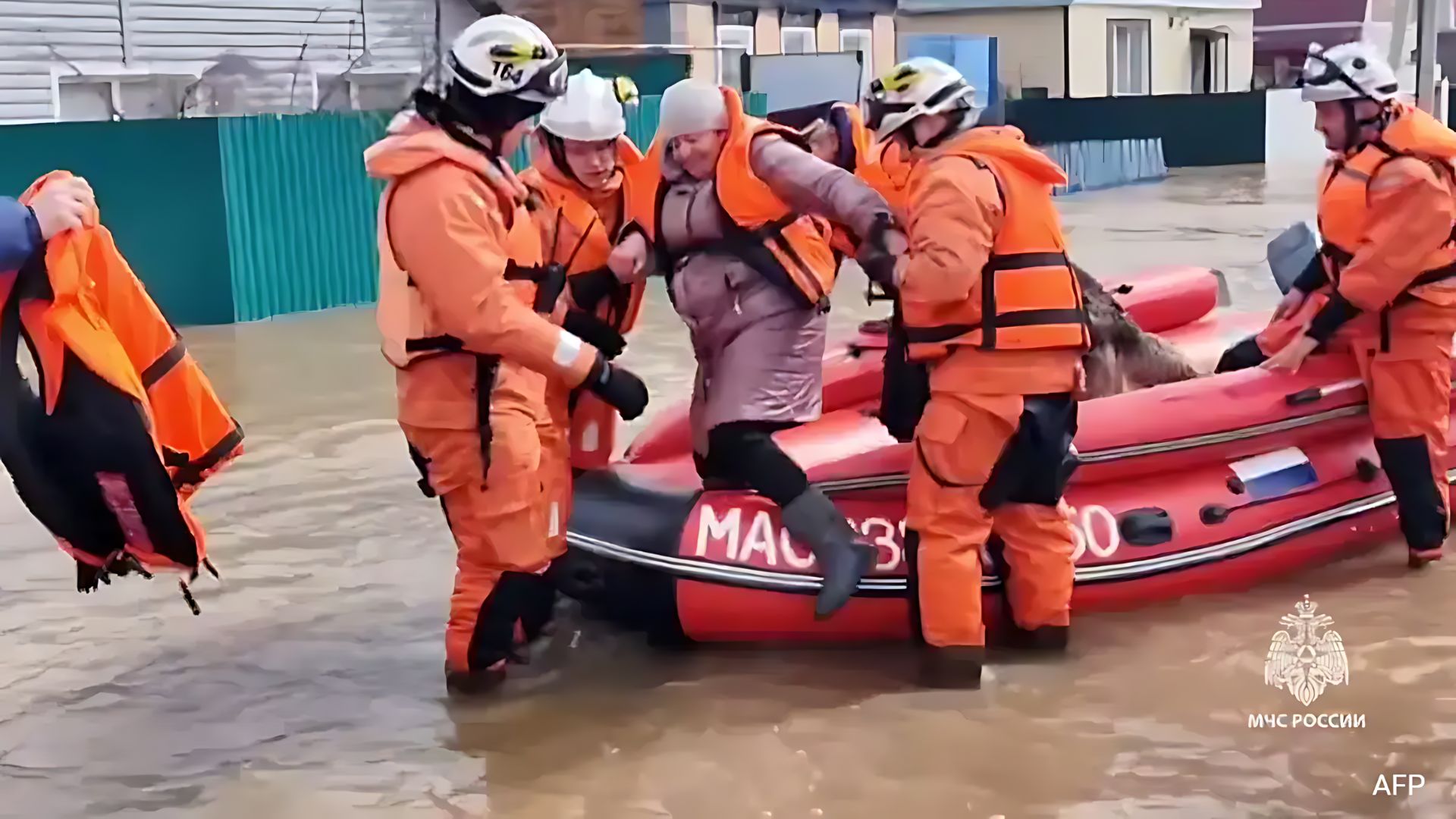 Russia Evacuates 4,500 Individuals Following Dam Burst Near Kazakhstan Border