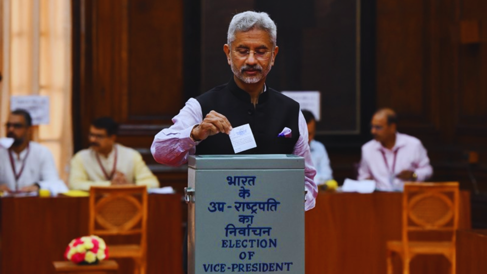 Lok Sabha Election 2024 Phase 6: EAM S Jaishankar Casts Vote, Becomes 1st Male Voter