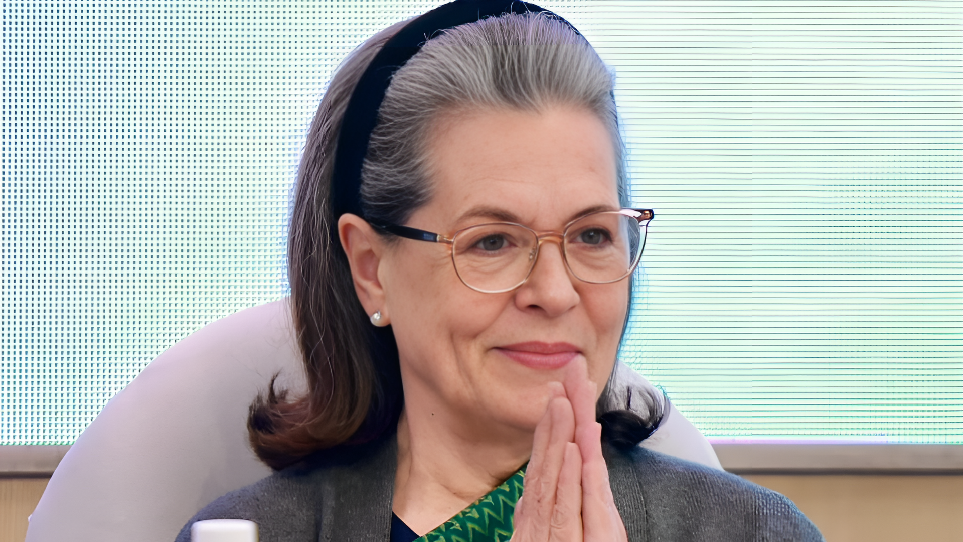 Sonia Gandhi Briefs Mahalaxmi Scheme Offering Rs 1 Lakh To Women