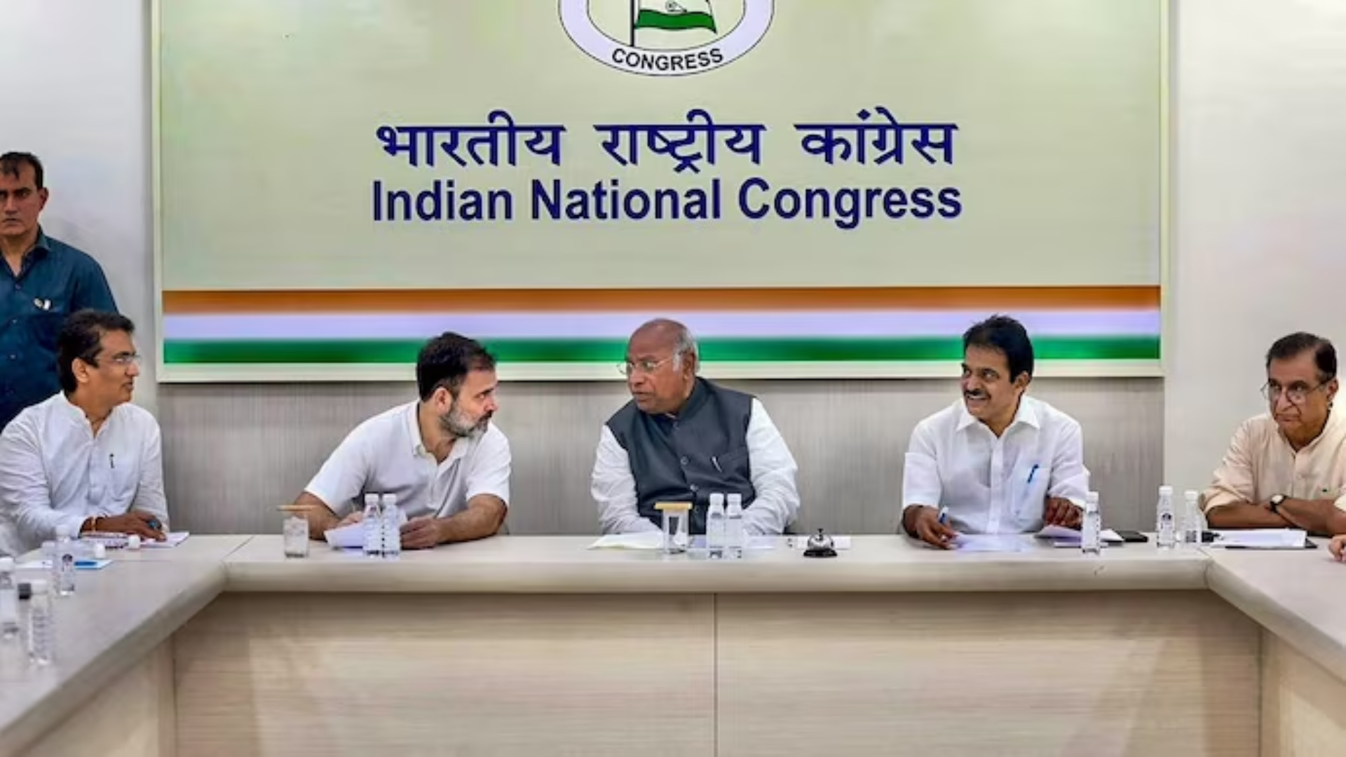 Extended Congress Working Committee Meeting Scheduled For Saturday In Delhi
