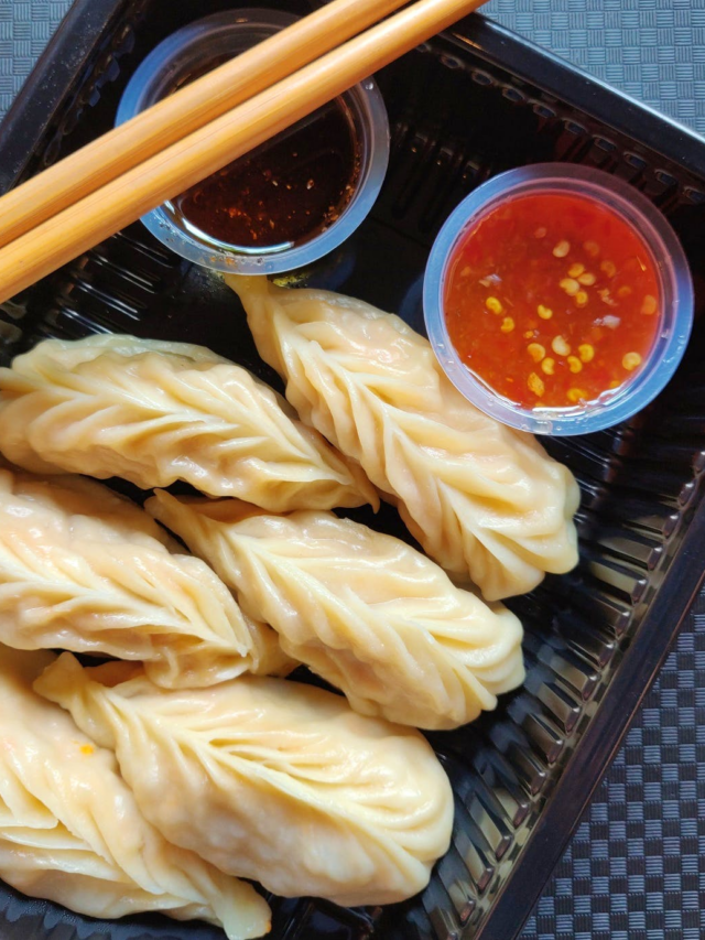 How to Make Chicken Momos At Home