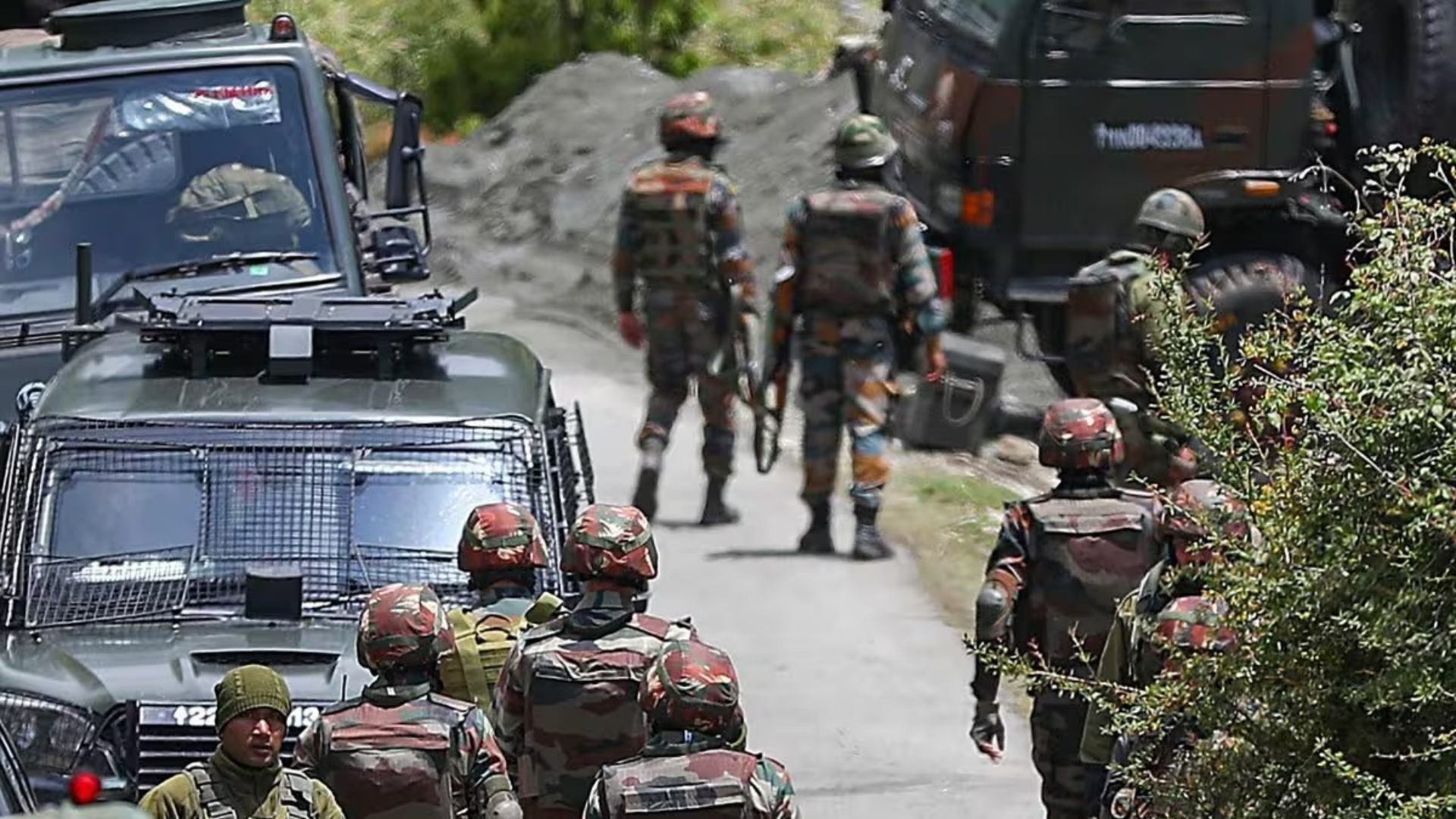 2 Indian Soldiers Killed, 5 Terrorist Neutalized In Jammu and Kashmir