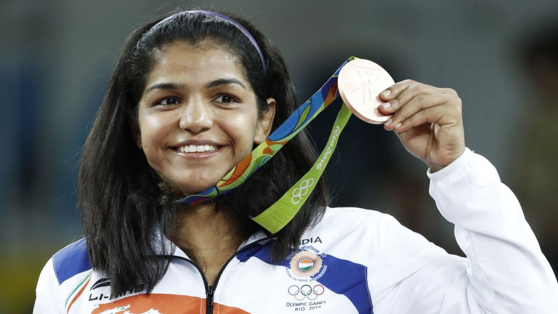 Retired Wrestler Sakshi Malik Does WRONG Broadcasting, Says ‘Unqualified’ Team Will Win Medals