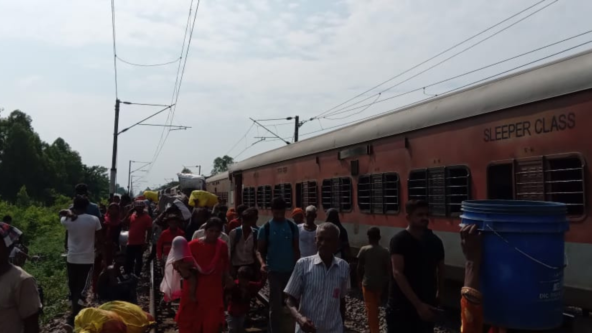 Gonda Train Accident:  Is Your Journey Affected? Chandigarh-Dibrugarh Express Derailment Causes Service Disruptions