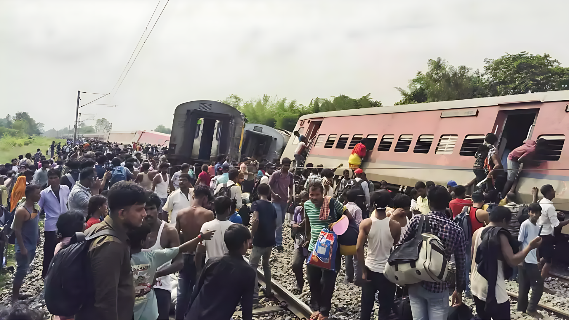 Gonda Train Accident: Trains Cancelled and Diverted, Check Updated List And Helpline Numbers Here