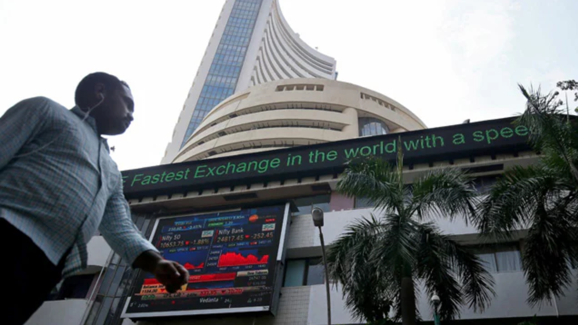 Indian Stock Market Peaks:  Sensex Breaks 81,000 Barrier