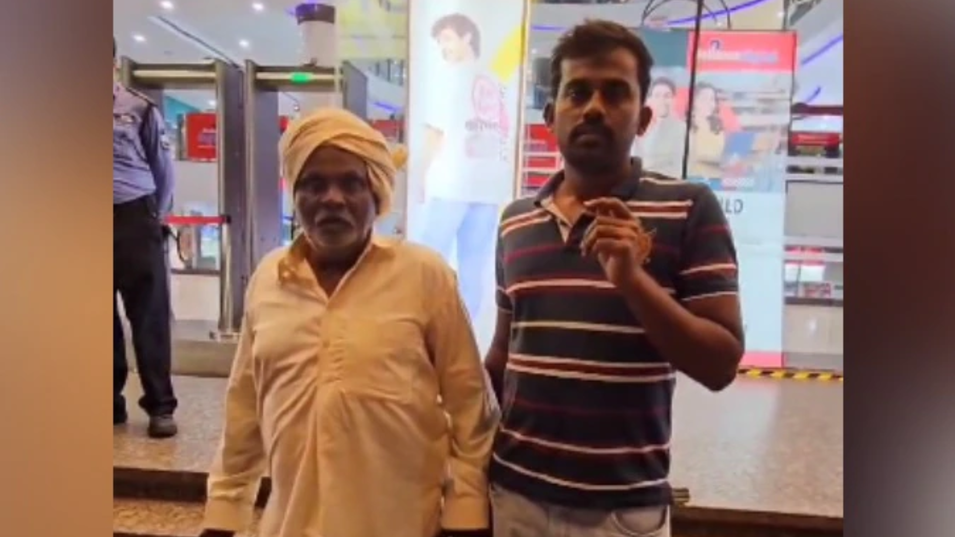 Elderly Man Denied Entry to Bengaluru Mall for Wearing Dhoti, Viral Video Sparks Outrage