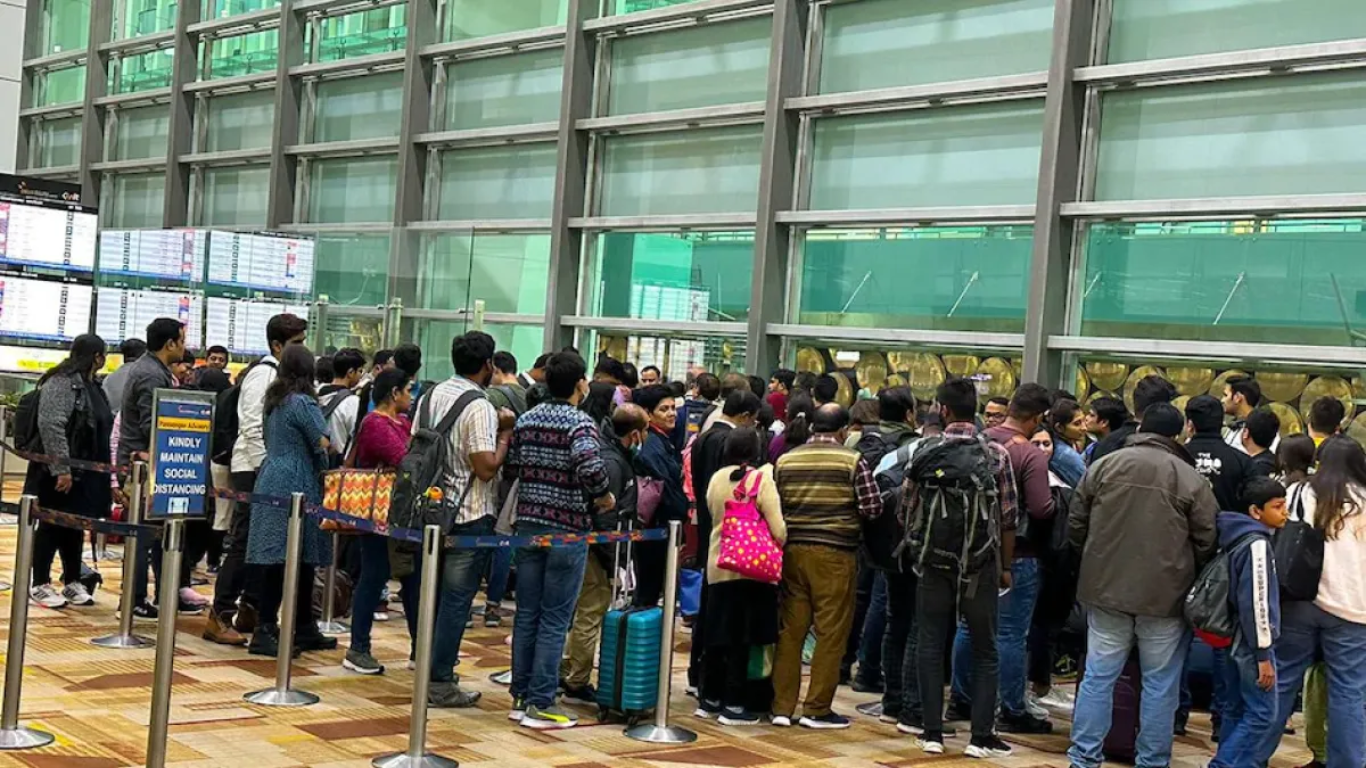 Reddit User Calls Delhi Airport Experience ‘Nightmare’, Feels Ashamed of Being Indian