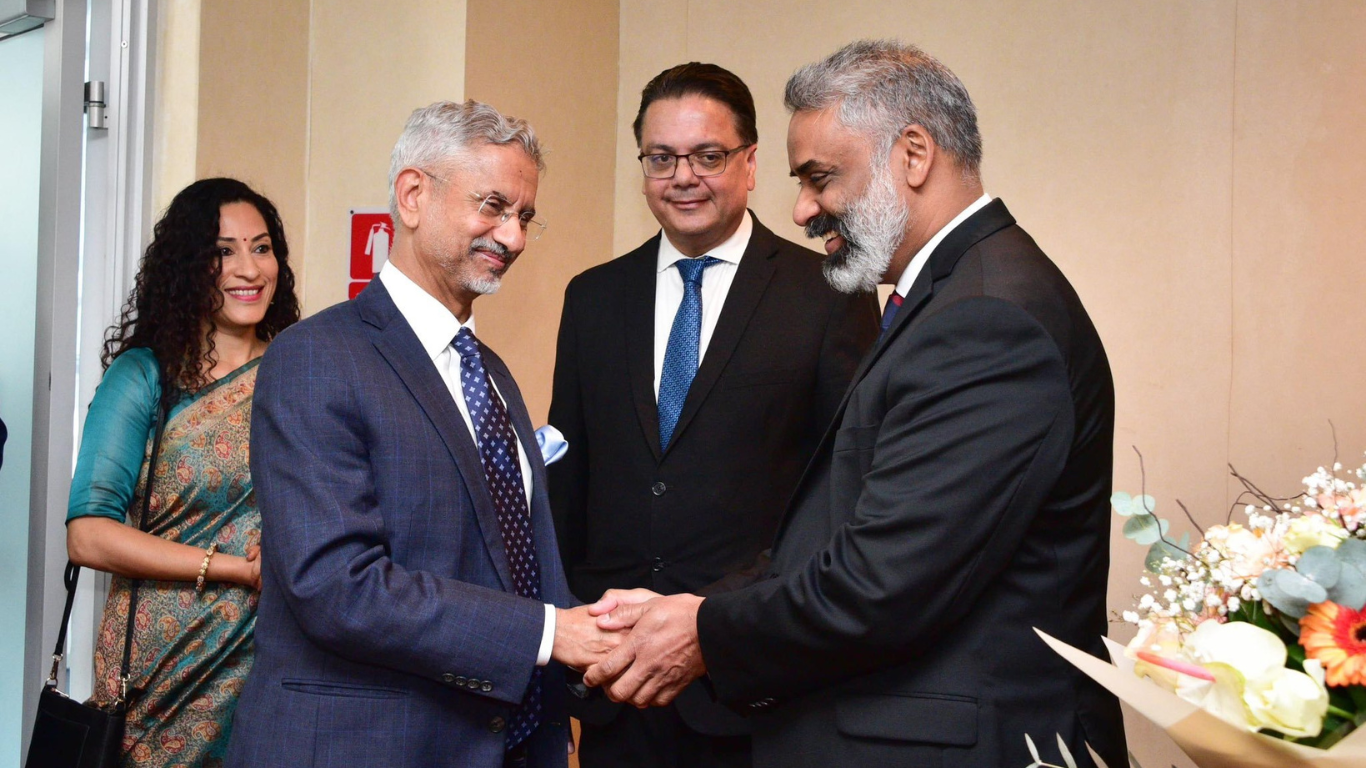 Jaishankar Reaches Mauritius, Shakes Hand With His Counterpart Manish Gobin