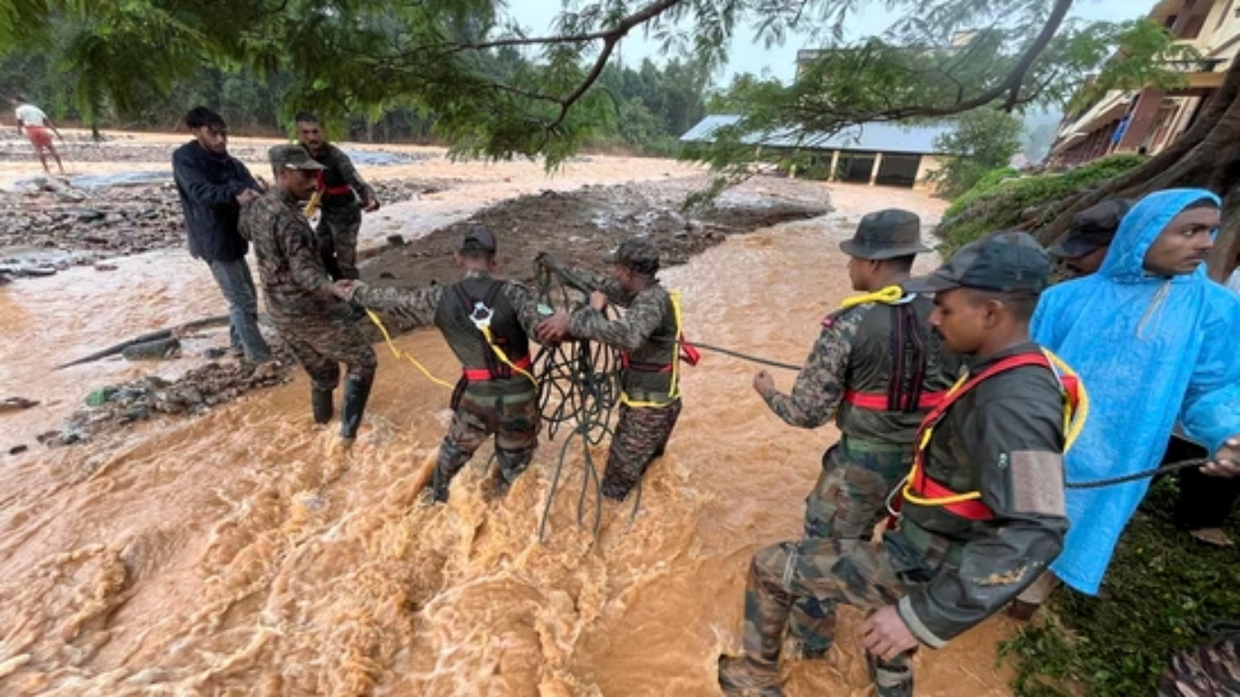 Latest Wayanad Landslides Update: Death Toll Rises To 150, Navy Teams Arrives To Rescue