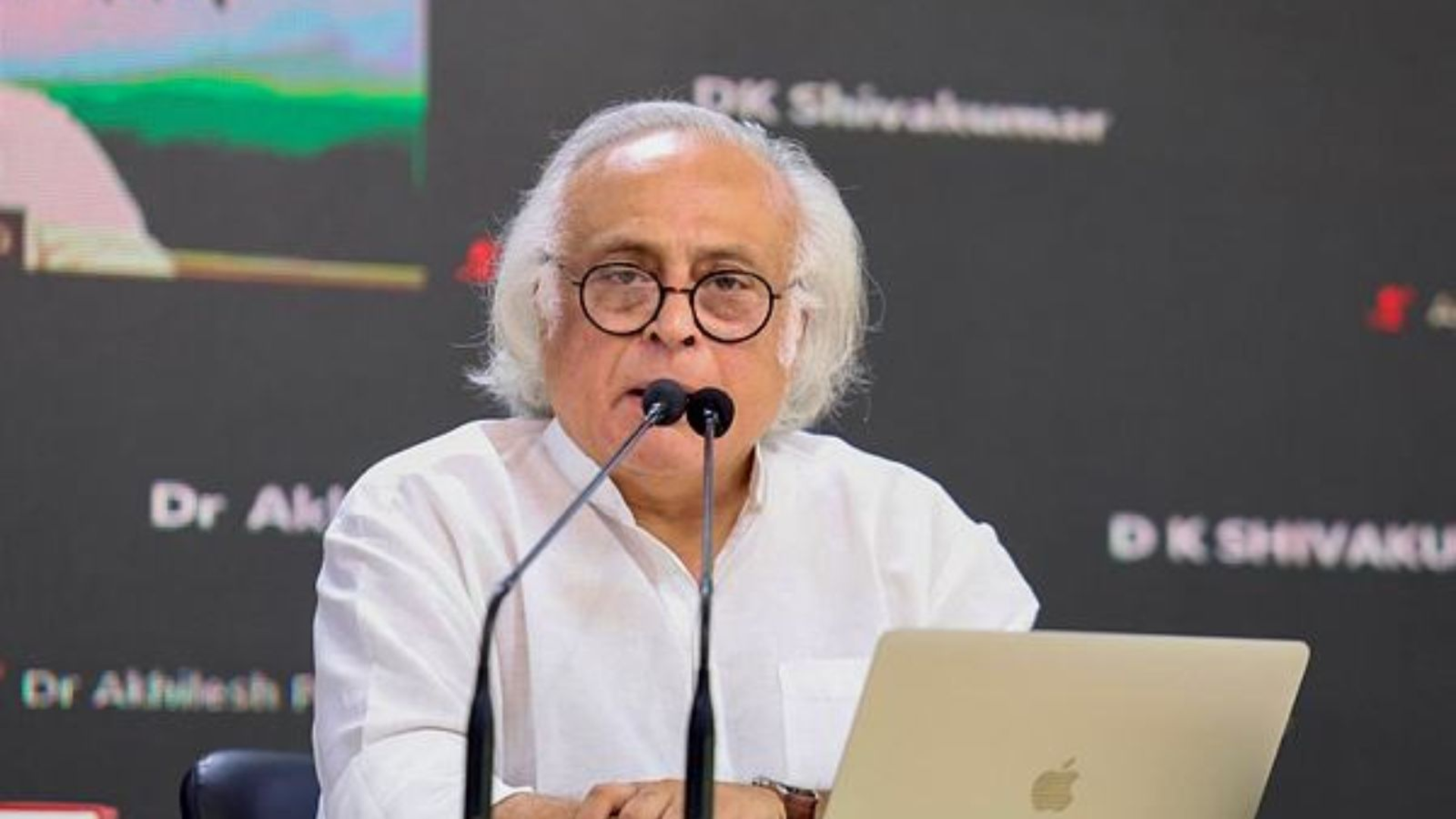 Jairam Ramesh Cites India Ratings Report: Unorganised Sector Shrinks By 0.2% Since FY16