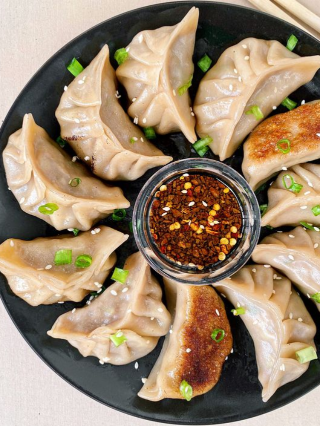 10 Best Spots To Eat Momos In Delhi