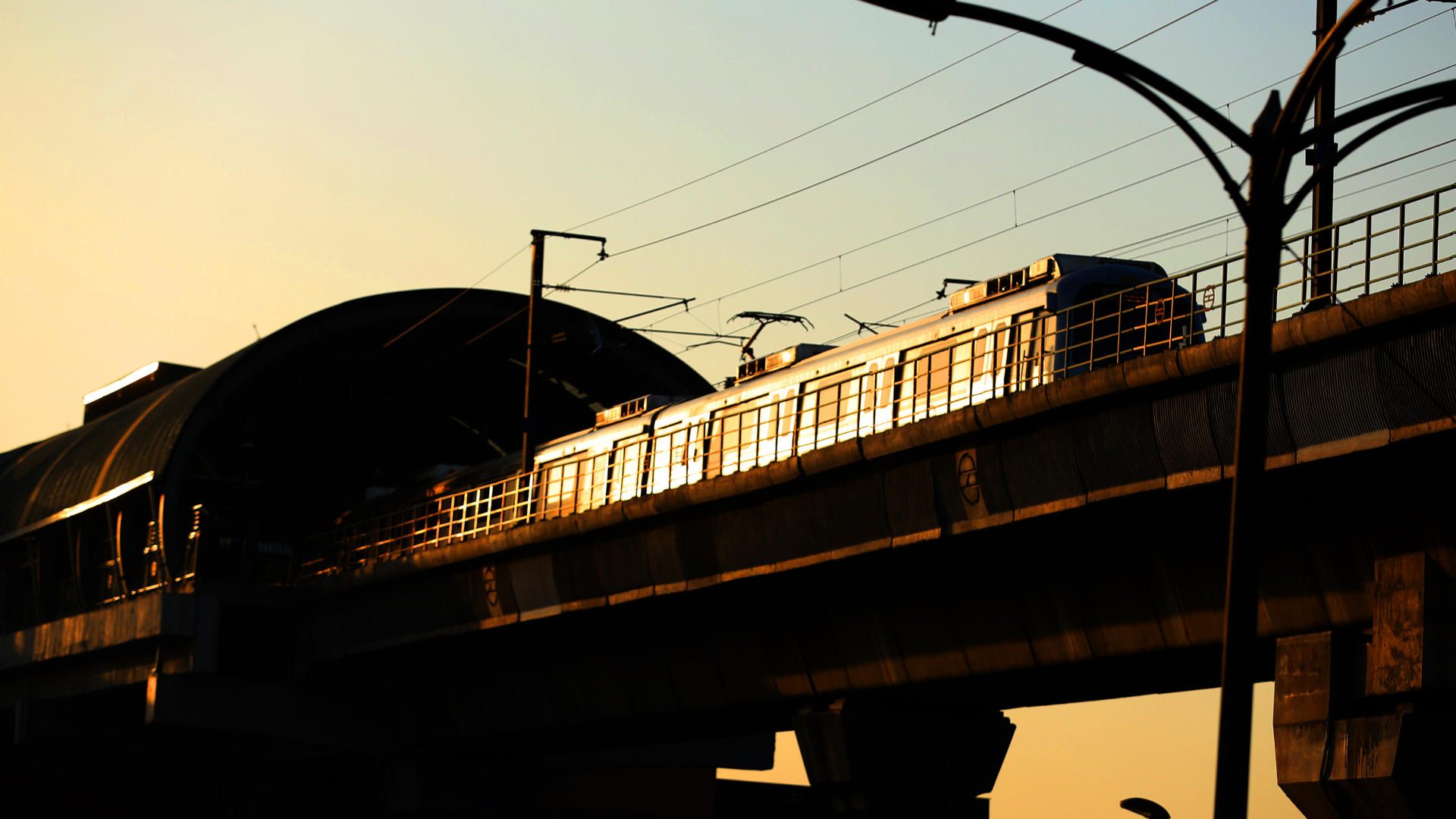 Delhi Metro Introduces New Liquor Rules And Only This Much Is Allowed