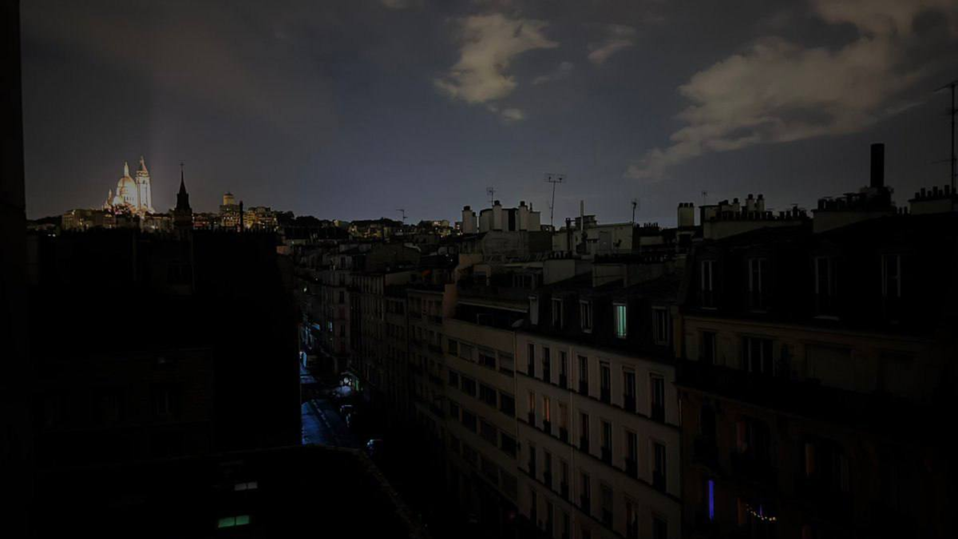 Major Power Outage Plunges Several Paris Districts into Darkness A Day