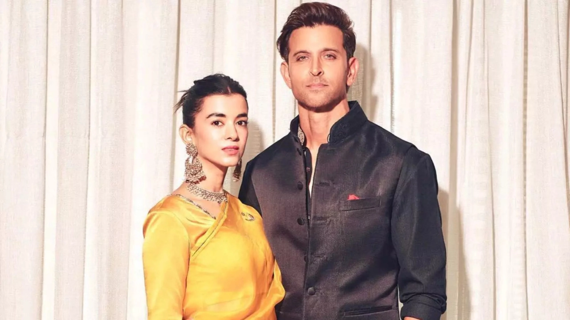 Hrithik Roshan And Saba Azad Quash Break-Up Rumours With THIS Gesture- Watch Video!