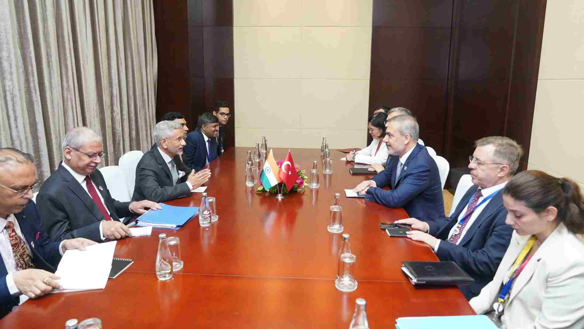 EAM Jaishankar Meets Turkish Counterpart Hakan Fidan During ASEAN Meetings