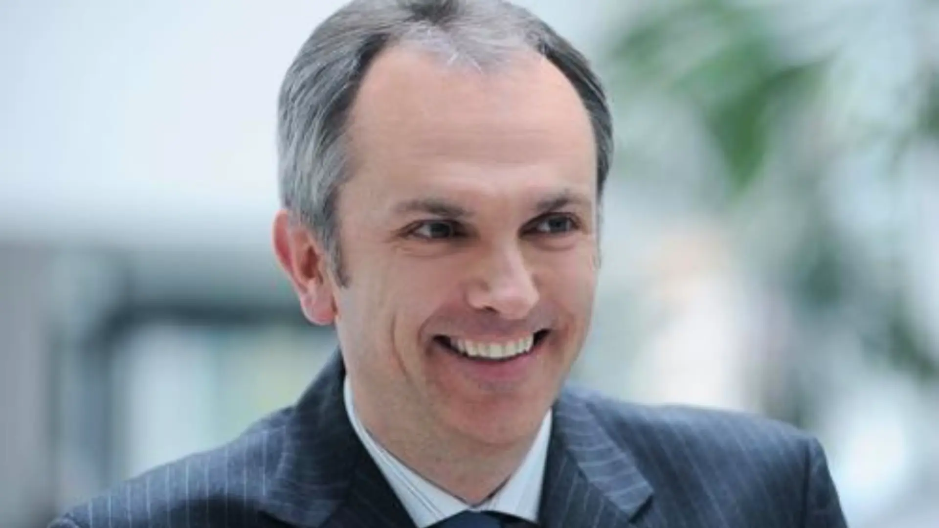 Apple’s Luca Maestri To Step Down As CFO After A Decade But Who Is Replacing Him? Here’s What We Know