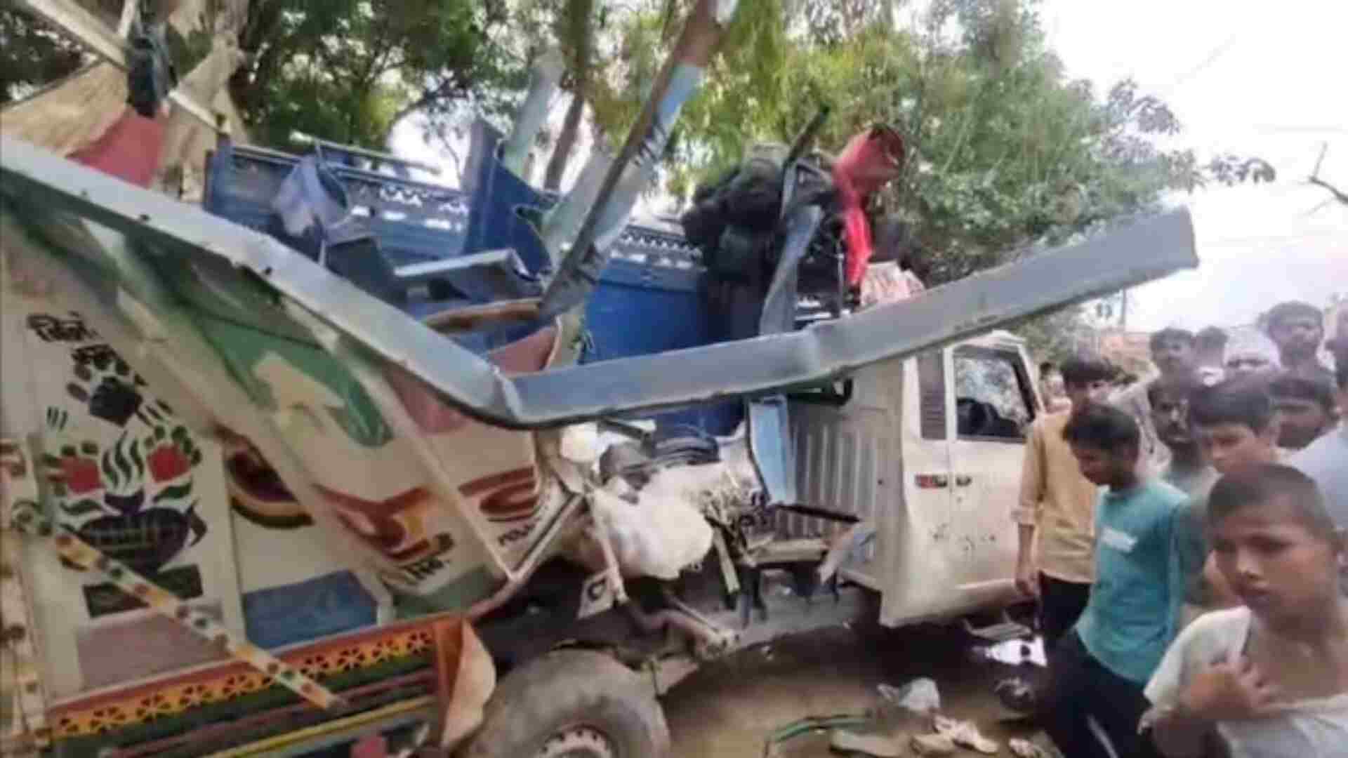 UP: 10 Dead, 20 Injured At Bus-Tempo Collision In Bulandshahr