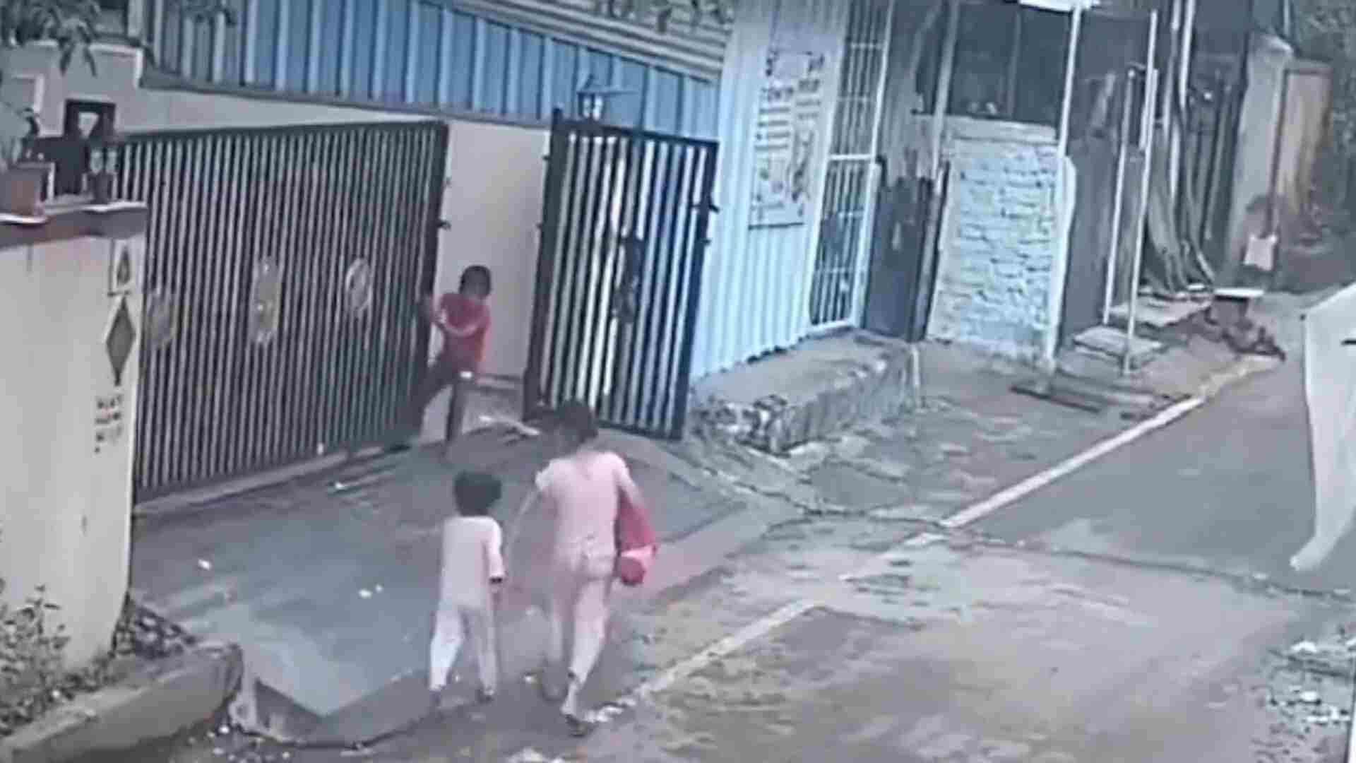 3.5 Year-Old Girl Dies After Being Crushed By Falling Gate At Pune