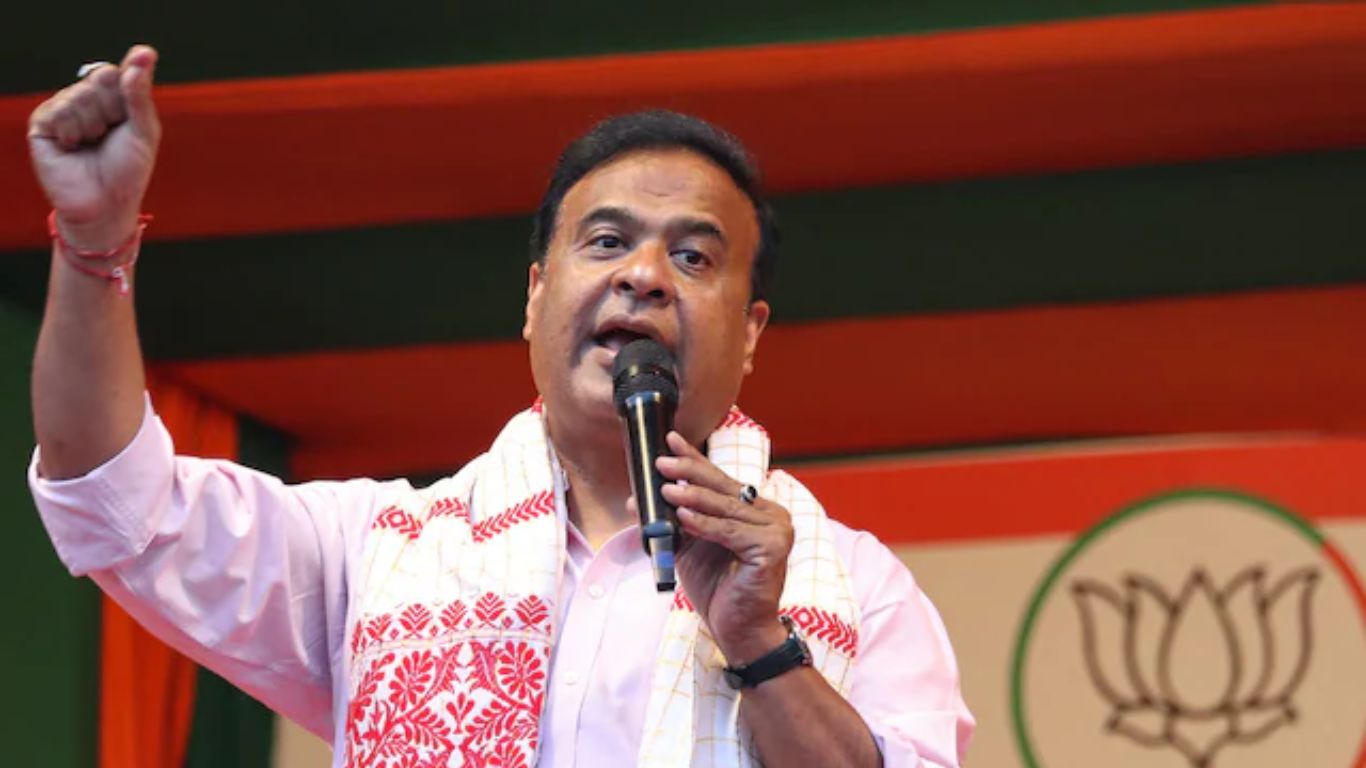 Assam CM Himanta Biswa Sarma Accuses Jharkhand CM Hemant Soren of Spying as Champai Soren Joins BJP