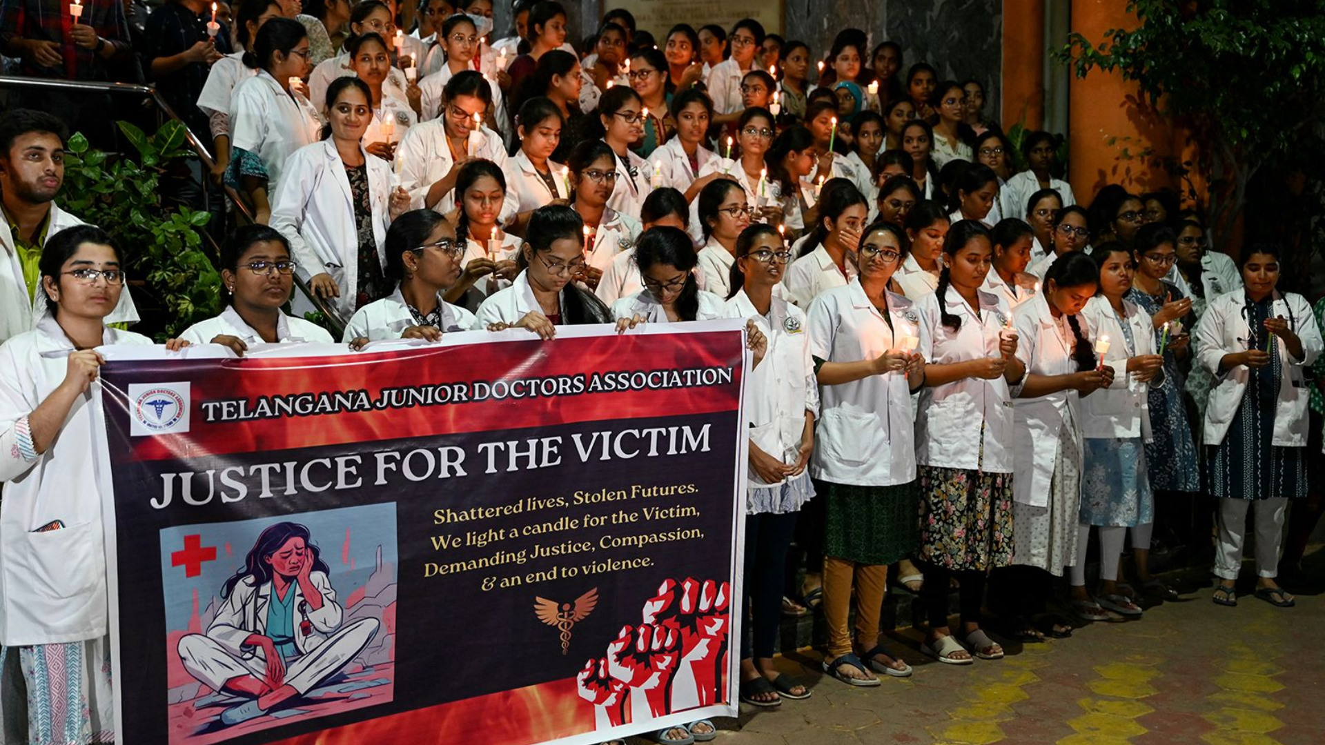 Kolkata Rape-Murder Case: Junior Doctors Lead Torch Rallies Across West Bengal