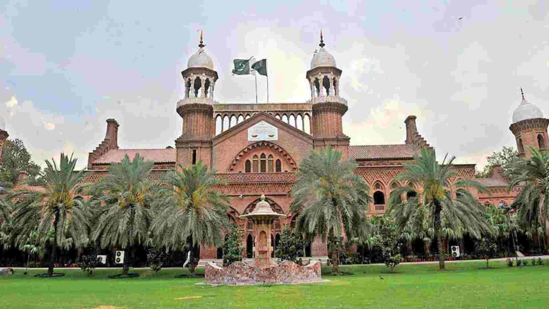 Pakistan: Lahore Court Demands Response From Federal Govt, Telecom Authority On Internet Outages