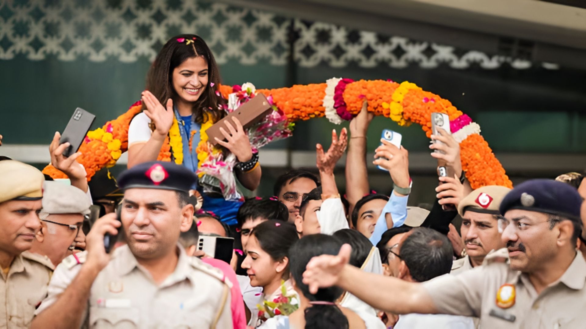 Watch: History-Making Manu Bhaker Receives Heroic Welcome at Delhi Airport