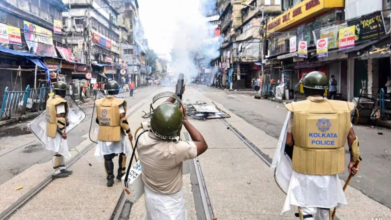 Police Officer Injured in Eye During Nabanna Protest in Kolkata, Family Faces Uncertain Future