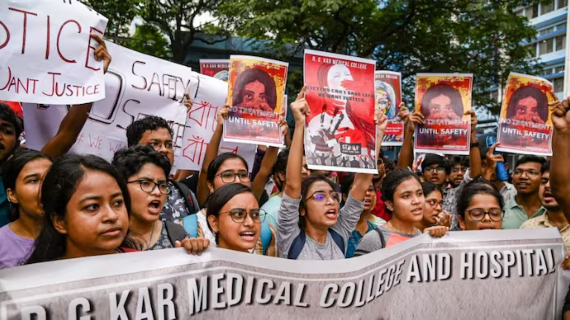 Kolkata rape and murder case: Kolkata’s Medical Community in Uproar as Accused Confesses to Rape-Murder of Doctor