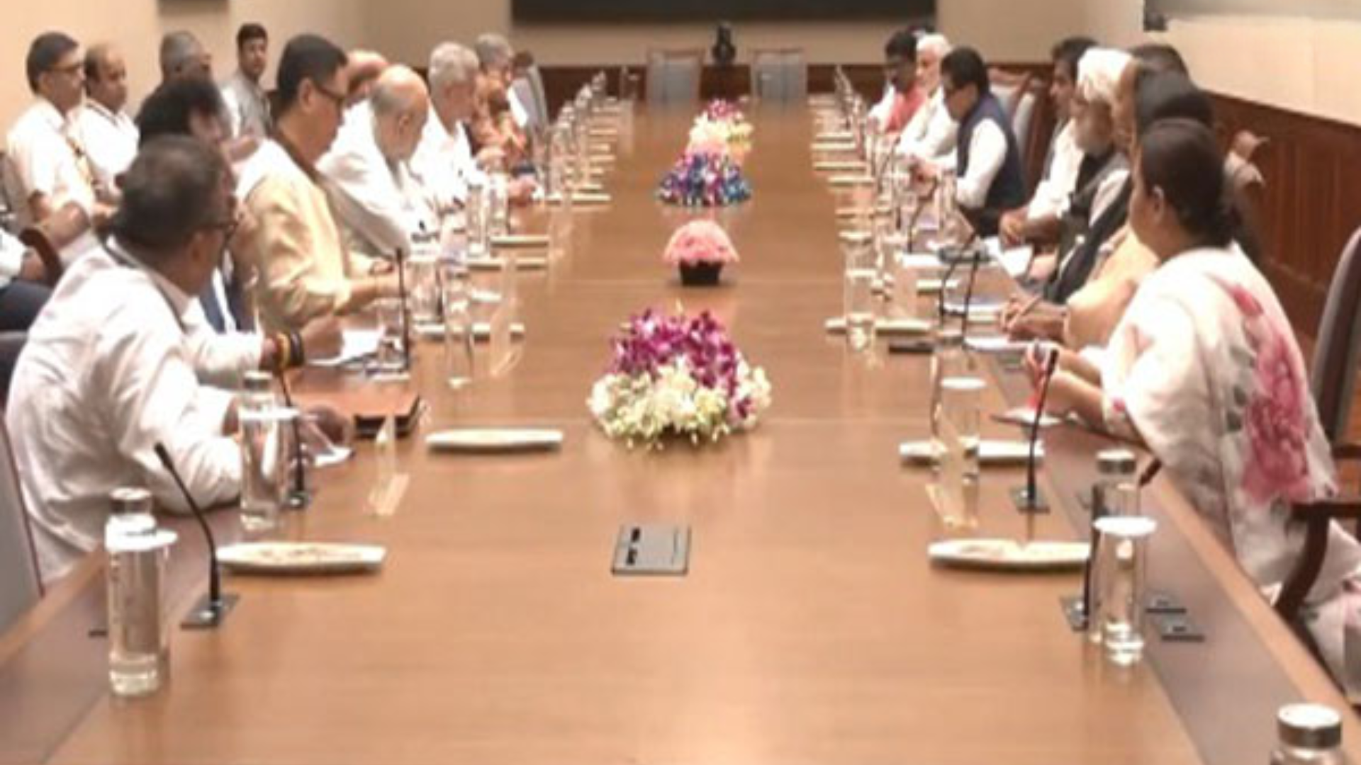 Central Government Briefs Opposition on Crisis in Bangladesh, Ensures Readiness for Any Contingency