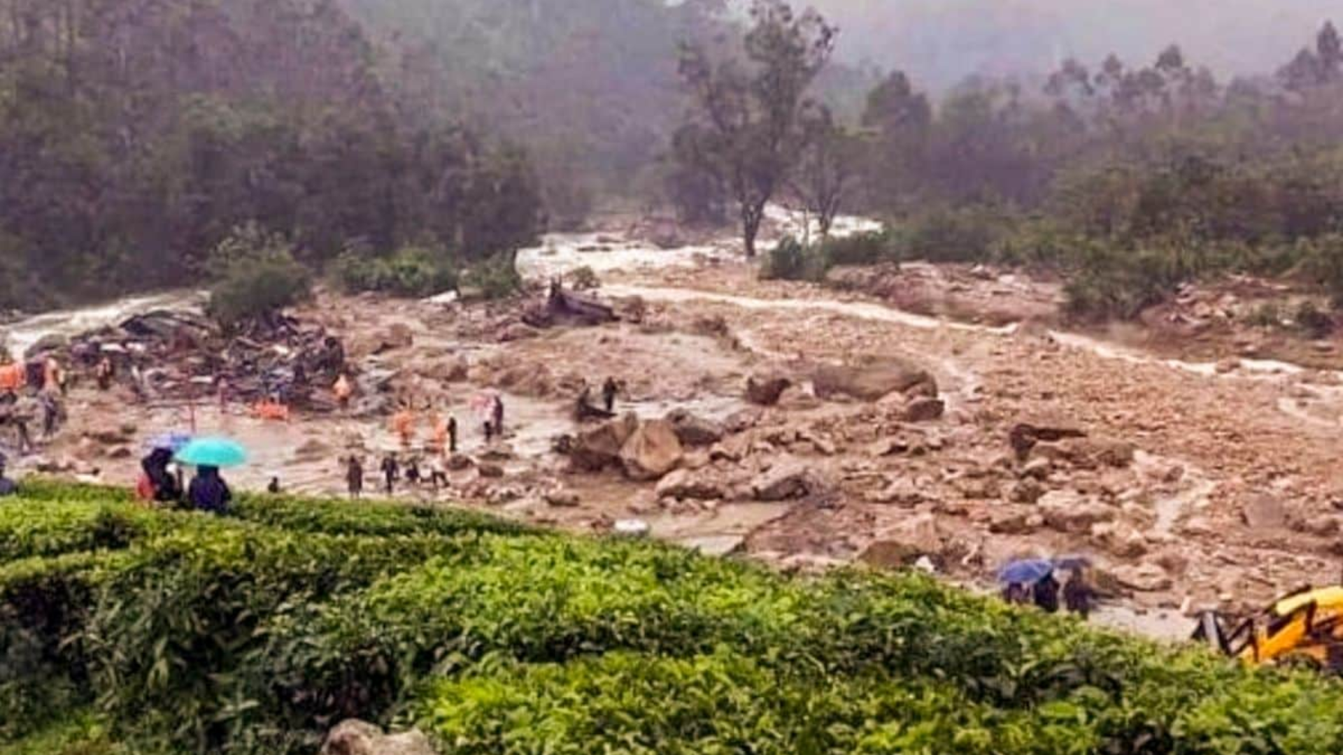 Kerala Government Announces Financial Aid and Relief Measures for Wayanad Landslide Victims Amidst Ongoing Recovery Efforts