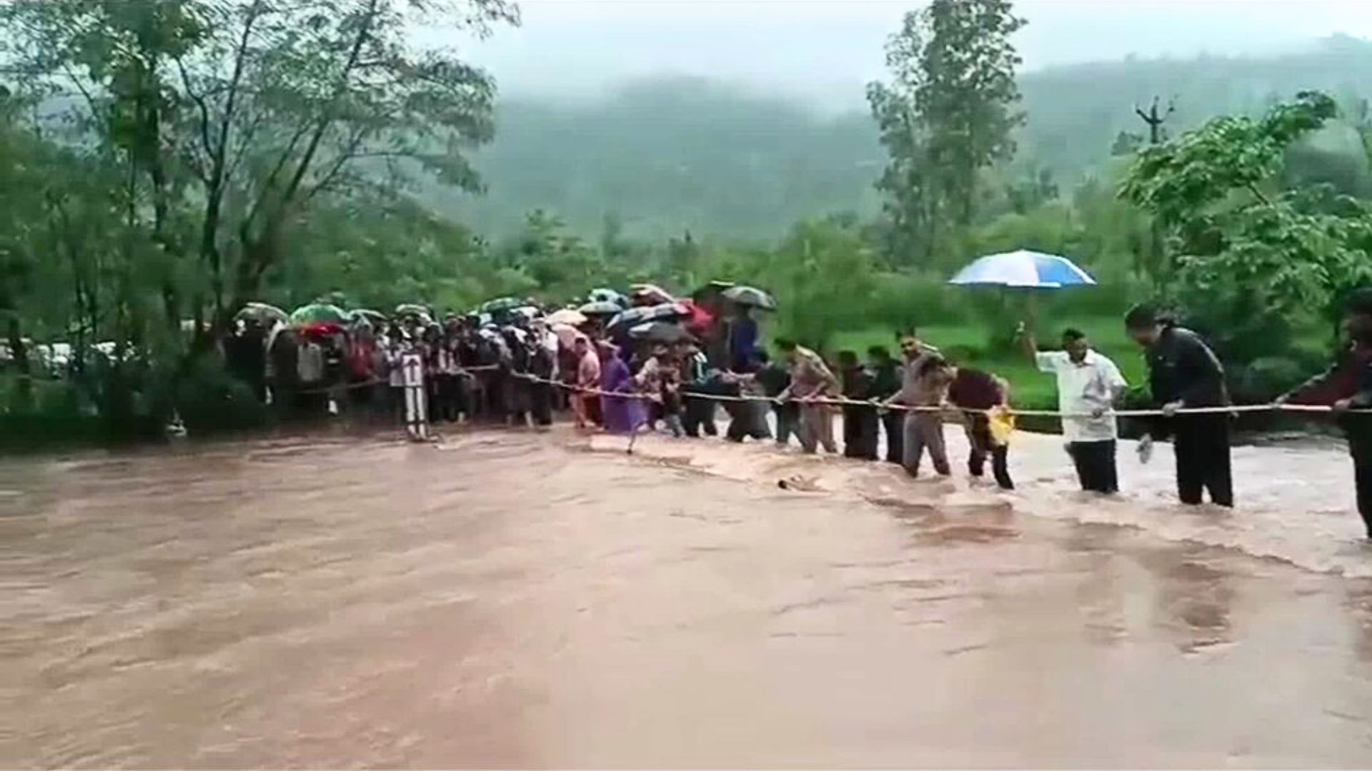 Tourists Rescued by Vansda Police Amid Severe Flooding in Gujarat’s Navsari