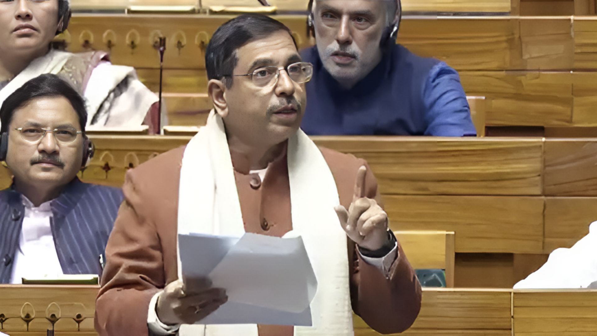 Union Minister Pralhad Joshi Defends Waqf Amendment Bill Against INDIA Bloc Criticism