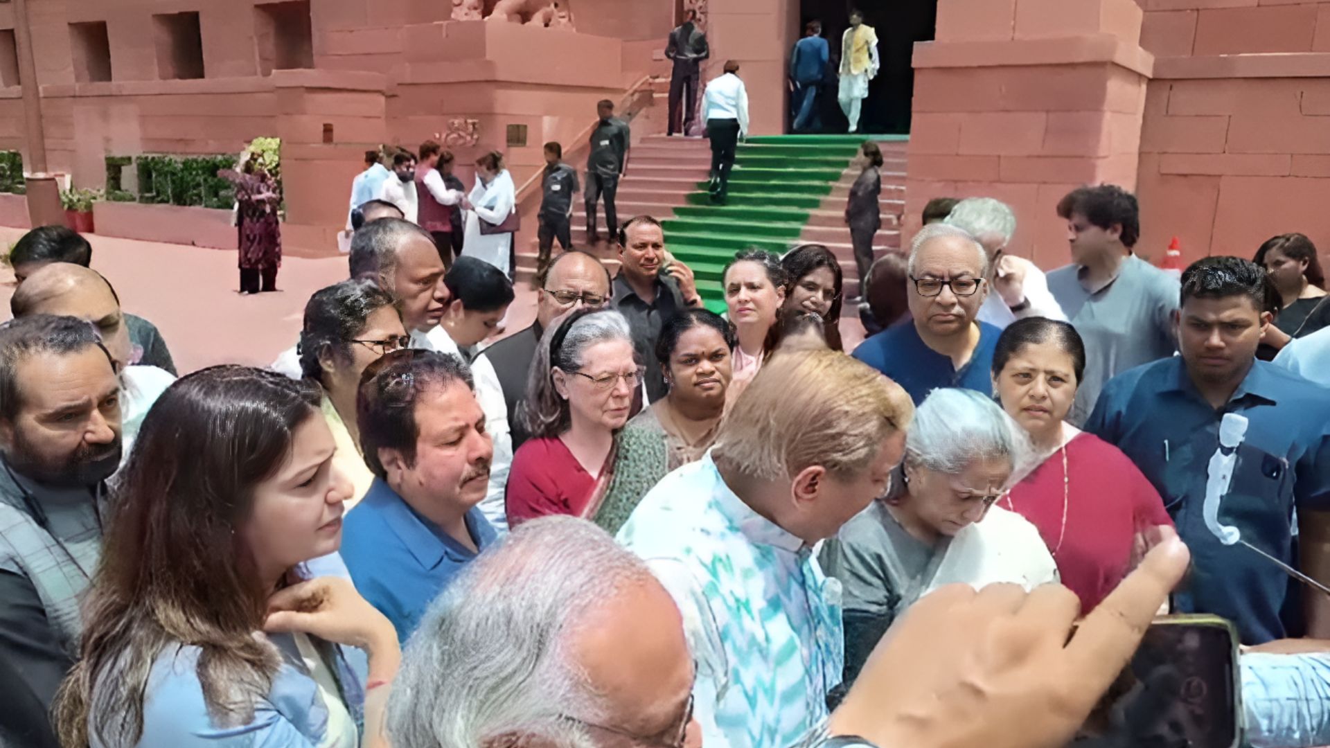 Sonia Gandhi Leads Rajya Sabha Walkout In Support of Jaya Bachchan Amid ‘Jaya Bachchan Amitabh Bachchan’ Name Row