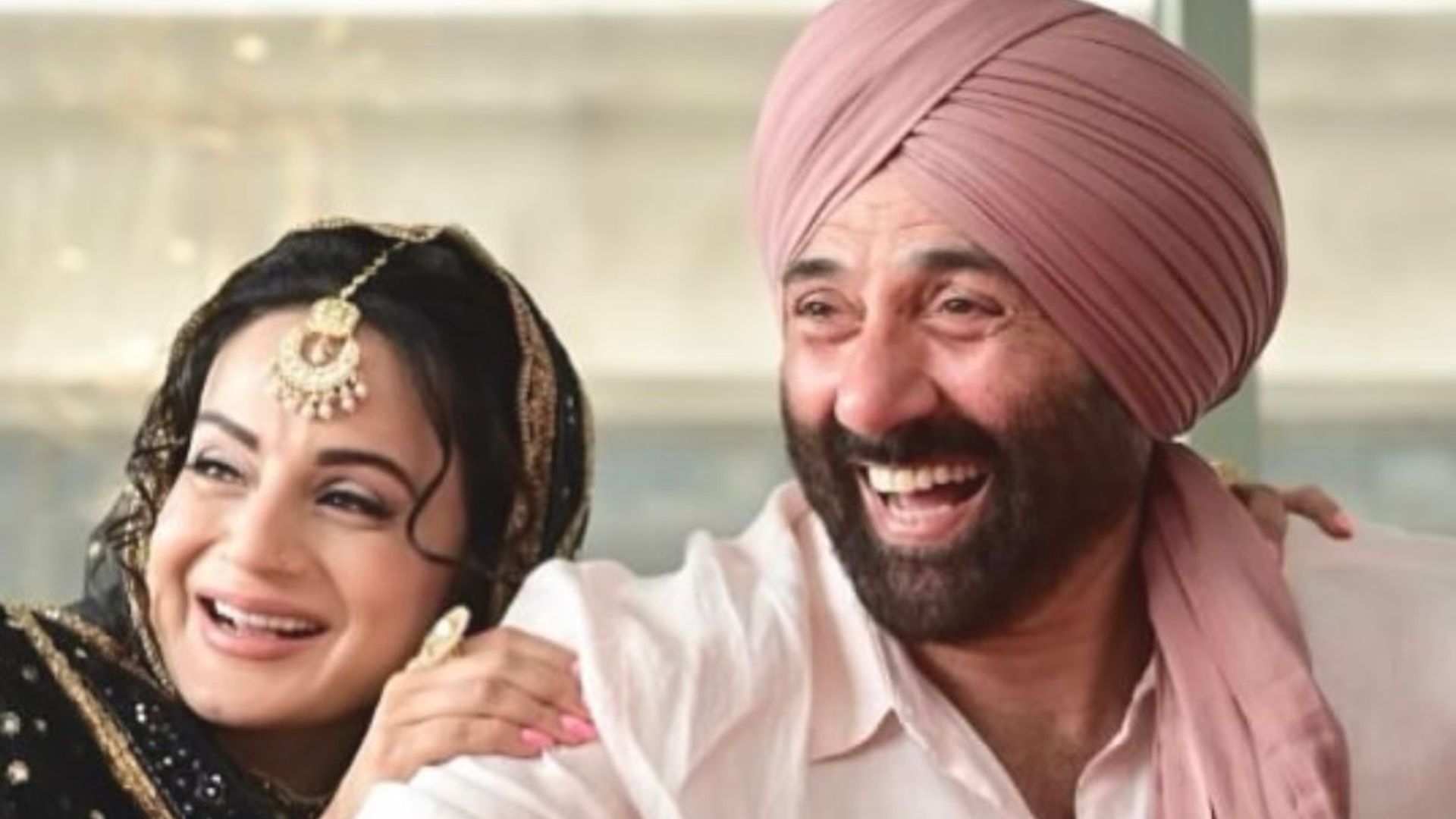 Sunny Deol, Ameesha Patel Thank Fans For Their Love And Support As ‘Gadar 2’ Completes A Year