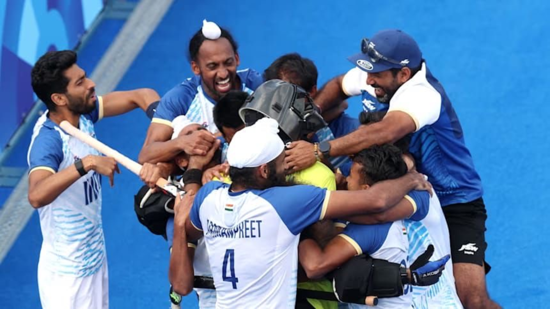 Paris Olympics 2024 : Indian Hockey Team Returns Home; Welcomed With Grand Fanfare