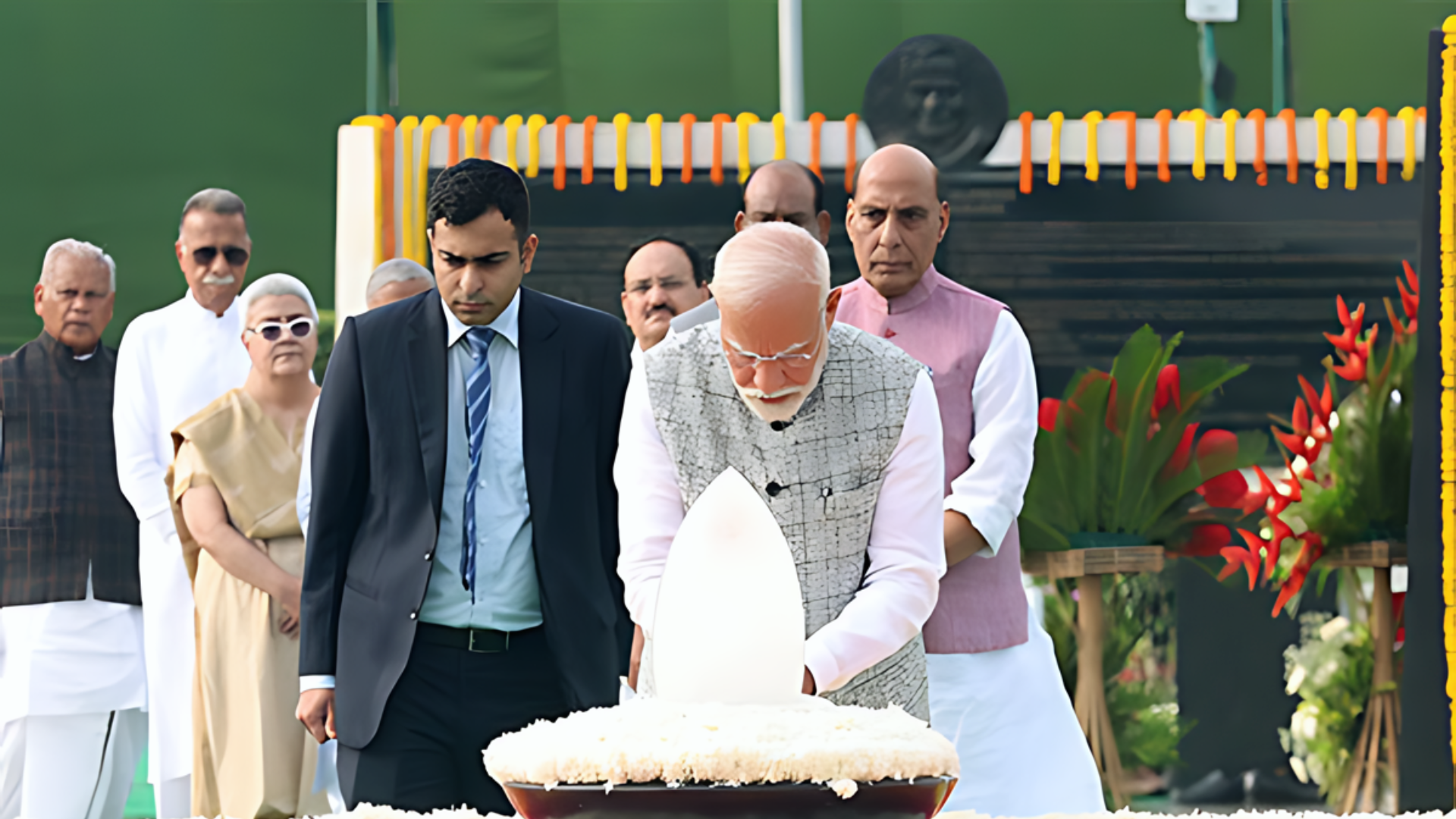 PM Modi Pays Tribute To Former PM Vajpayee: Acknowledging His Unmatched Contribution To Nation-Building