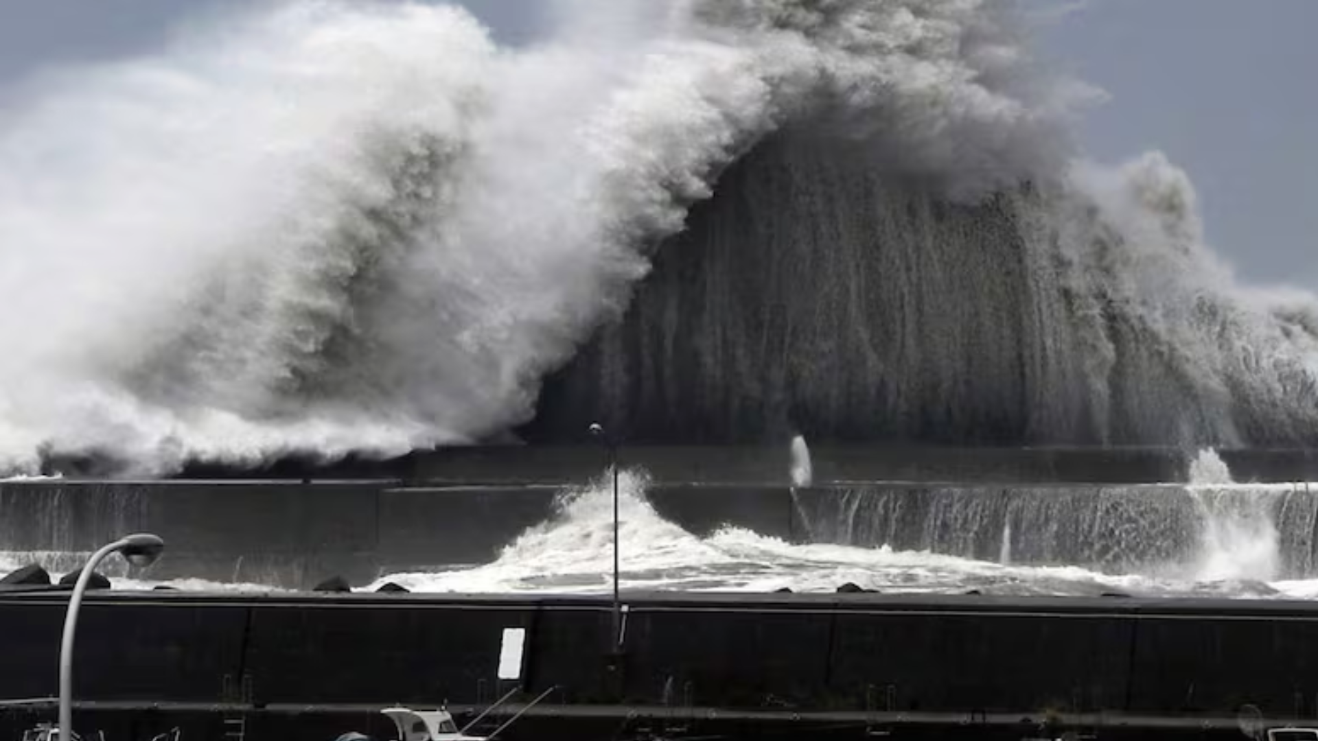 Alerte d’urgence au Japon : Des milliers de personnes ont été évacuées sous la menace d’une tempête