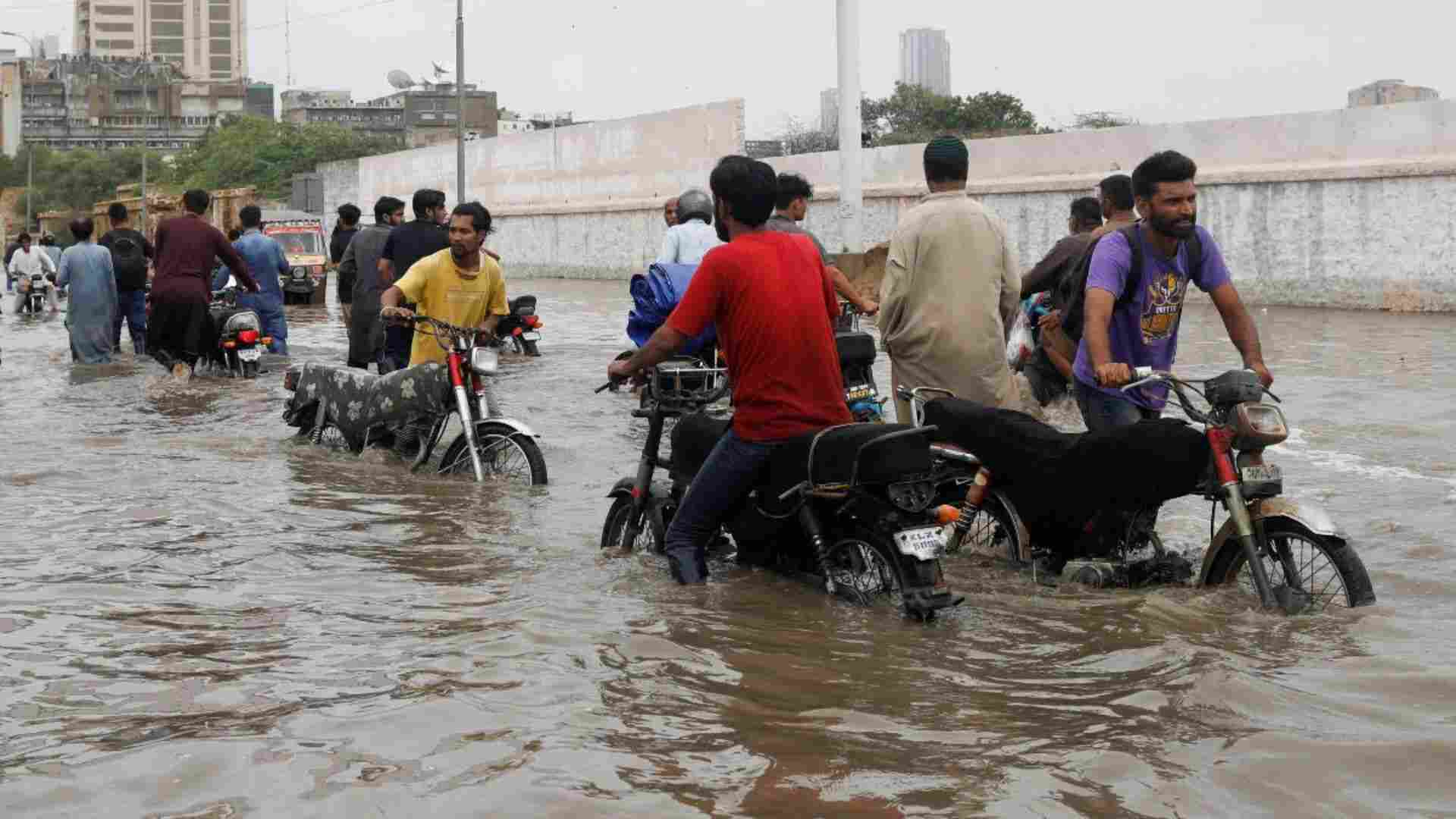 Torrential Downpours Devastate Pakistan, Result In 22 Deaths