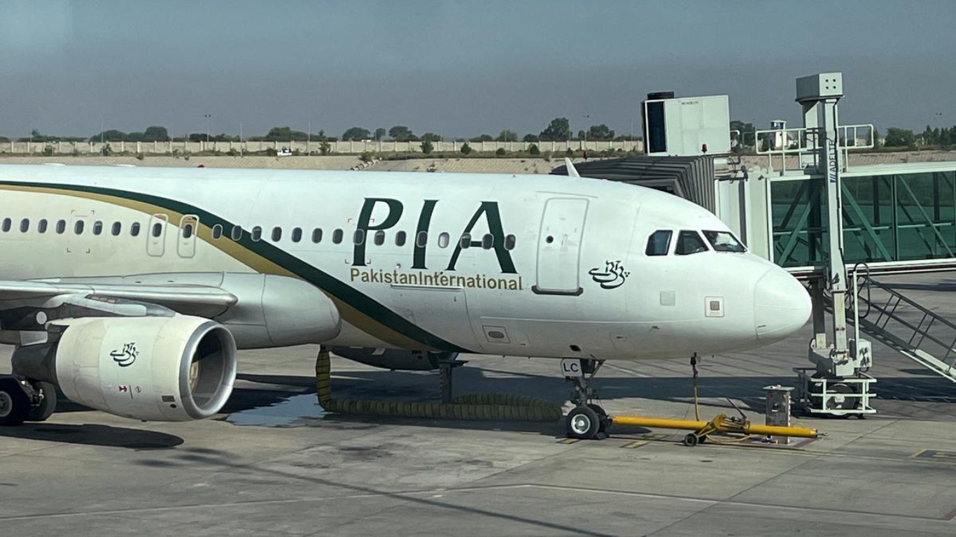 Pakistan International Airlines Takes Action Against Official For Submitting Fake Intermediate Certificate