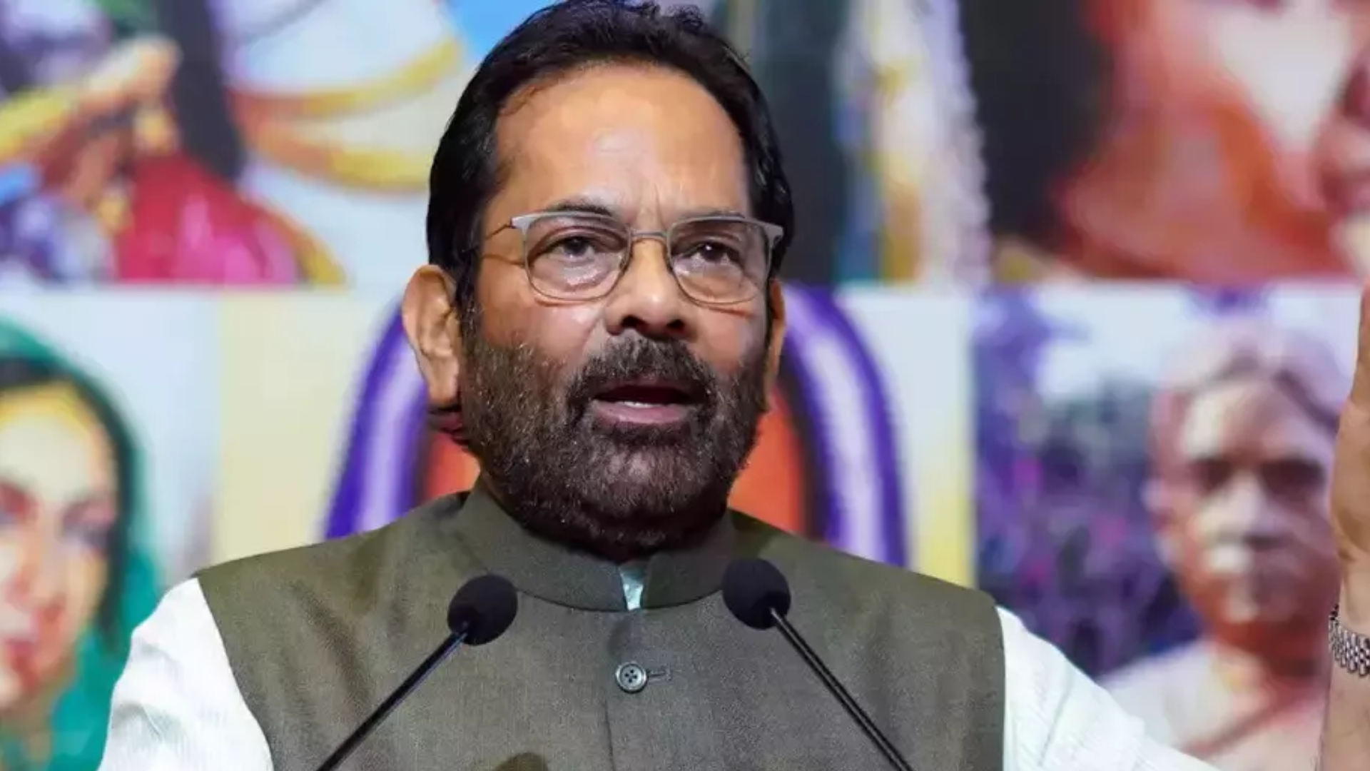 Waqf Board Amendment Bill: BJP Leader Mukhtar Abbas Naqvi Advocates for Waqf System Reforms Amid Opposition from AIMPLB